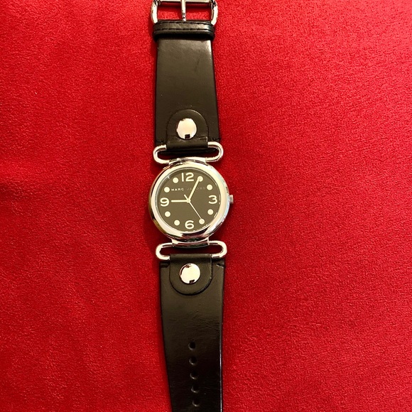 Marc Jacobs black leather watch - Picture 4 of 4